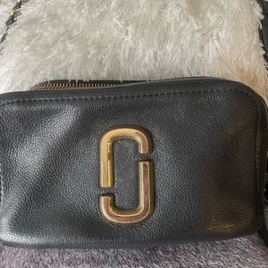 Marc Jacob’s leather camera bag.